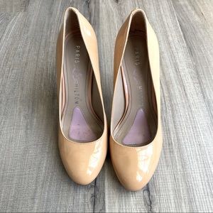 Paris Hilton 💁🏼‍♀️ Karen Heels 👠